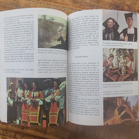 📙LE MONDE ENCHANTÉ from WALT DISNEY - Picture 6 of 7